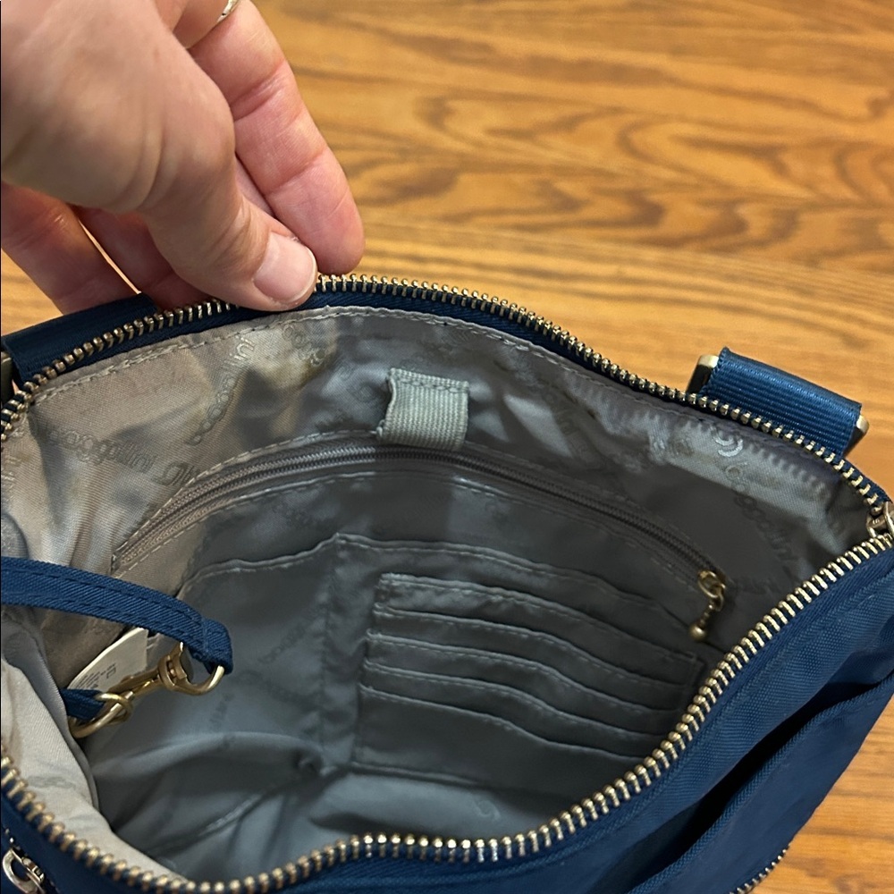 Baggallini Crossbody Bag Blue Travel with Change Purse - Picture 3 of 8